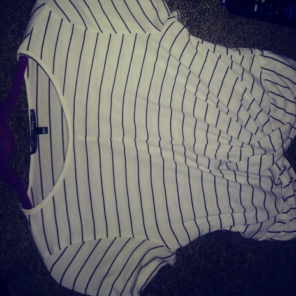 Crop top - Picture 2 of 2